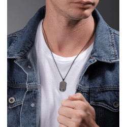 Collar Motive De Police Para Hombre Peagn0035902