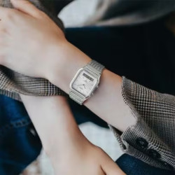 Reloj Casio AQ-230EM-7AE Plateado Analógico-Digital con Esfera Gris