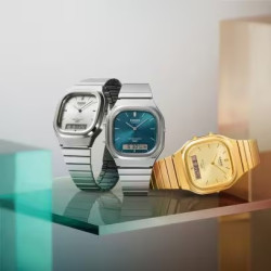 Reloj Casio Digital Dorado AQ-240EG-9AEF con Correa de Acero Inoxidable, Hora Mundial, Cronómetro