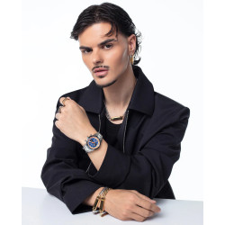 Pendiente Único Abraham Mateo de Acero IP Dorado con Cadena y Placa de Estética Limpia y Versátil
