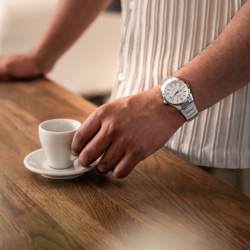 CASIO EDIFICE EFK-110D-7A · Elegante y Deportivo