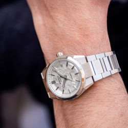 CASIO EDIFICE EFK-110D-7A · Elegante y Deportivo